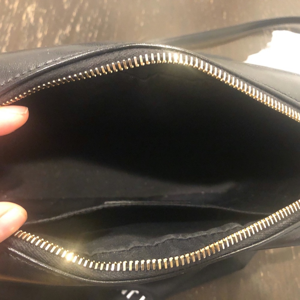 *SOLD*- Saint Laurent Lou Medium Crossbody - Picture 4 of 7